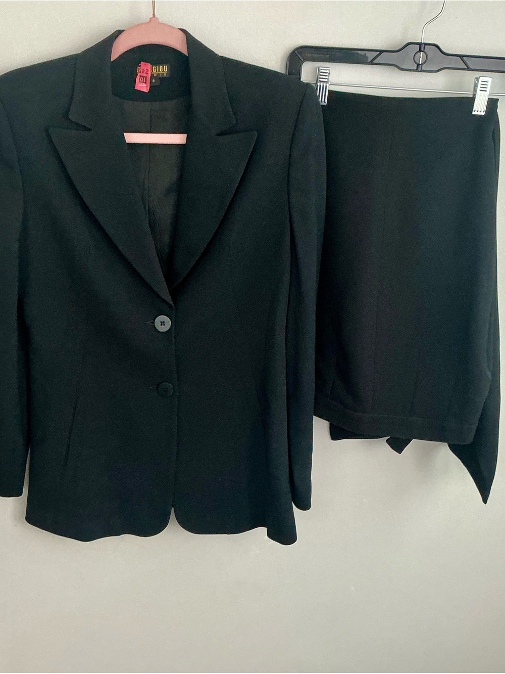 Georgiou Lightweight Black Pantsuit Jacket-size 4, Pants-size 8